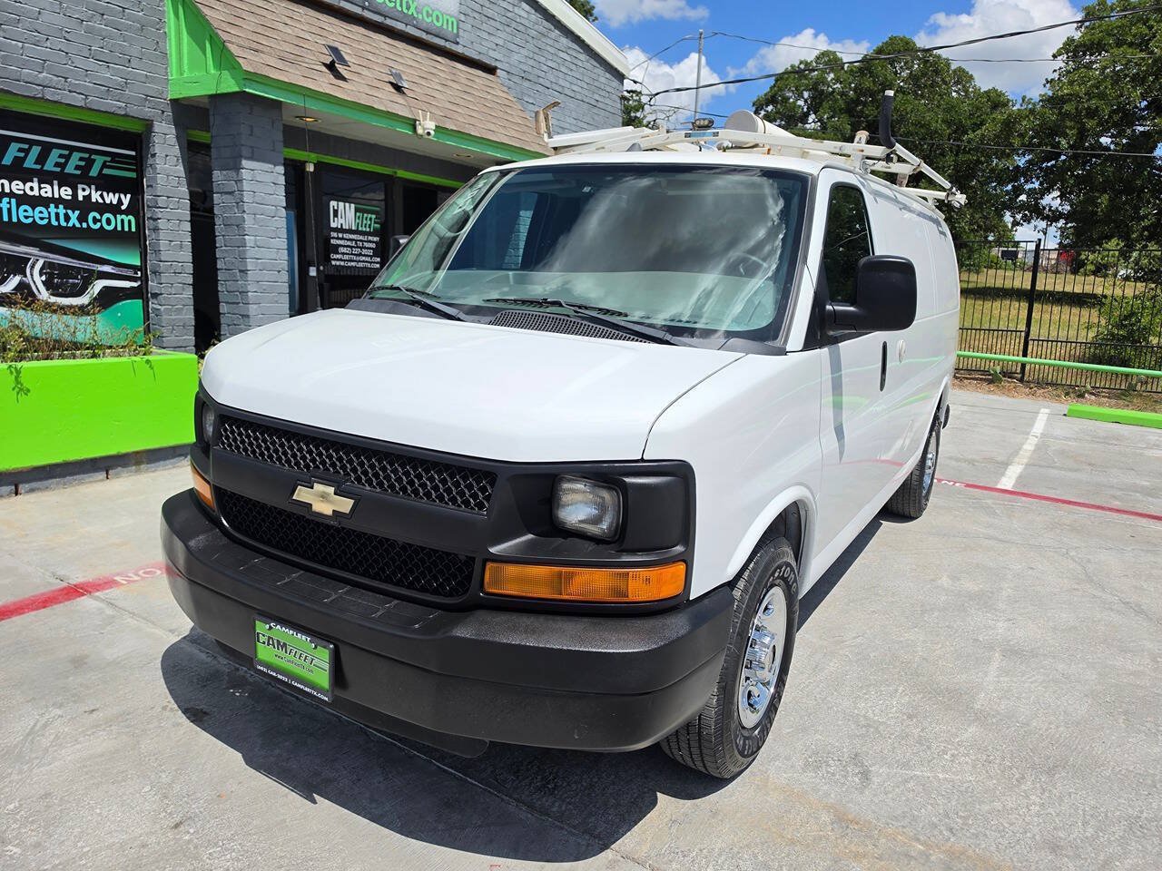 Used 2012 Chevrolet Express 2500 w/ Cold Climate Package RWD image 3