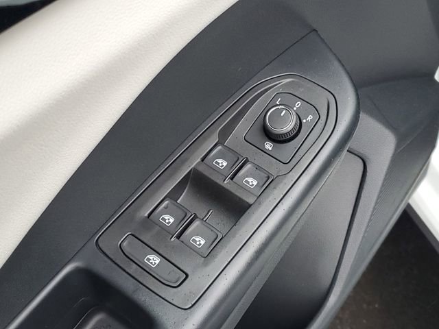 New 2026 Volkswagen Taos S image 9