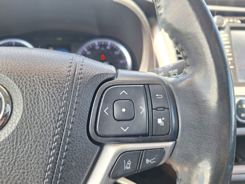 Used 2019 Toyota Highlander Limited AWD/4WD image 13