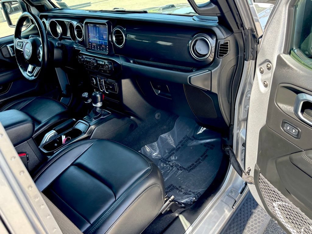 Used 2021 Jeep Wrangler Unlimited Sahara AWD/4WD image 24