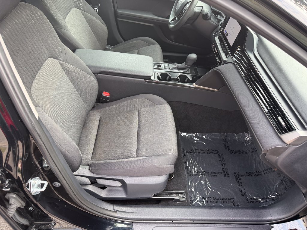 Used 2025 Toyota Camry LE FWD image 44