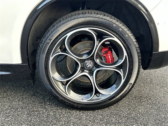 Used 2024 Alfa Romeo Stelvio Veloce image 10