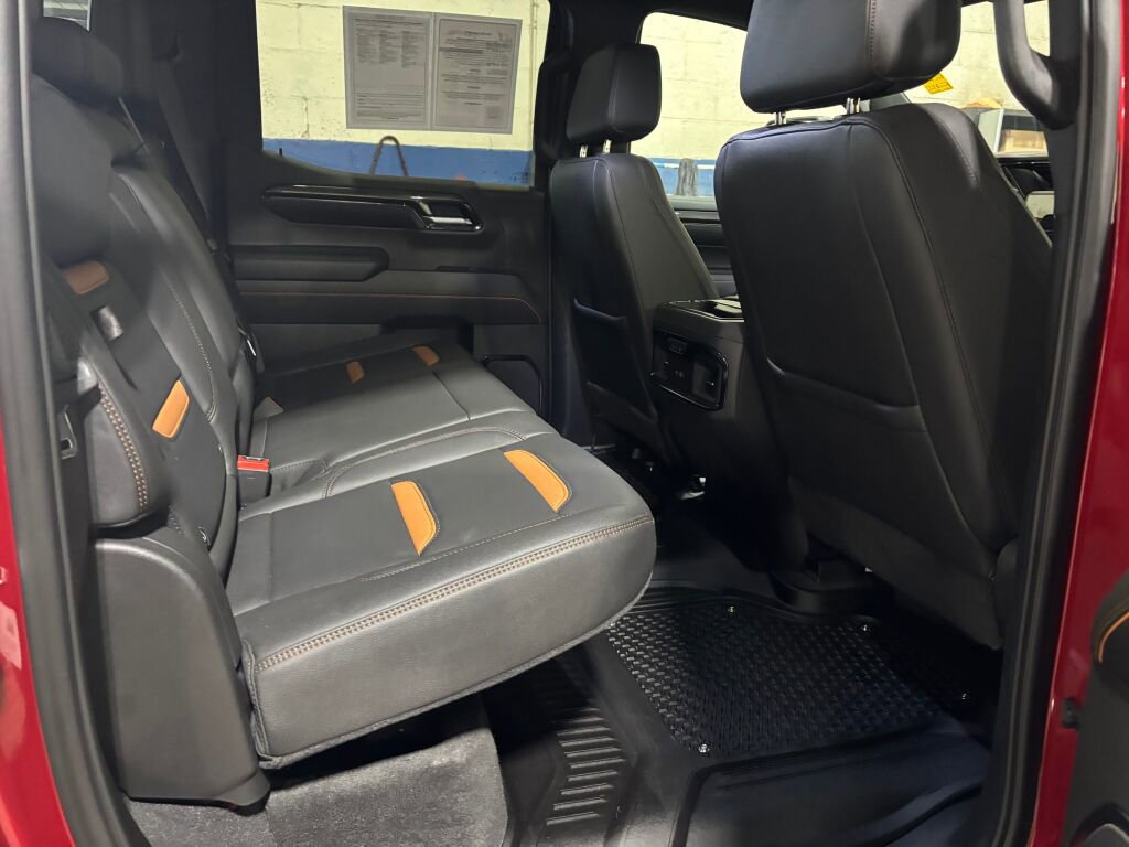 Used 2024 GMC Sierra 1500 AT4 w/ Technology Package image 23
