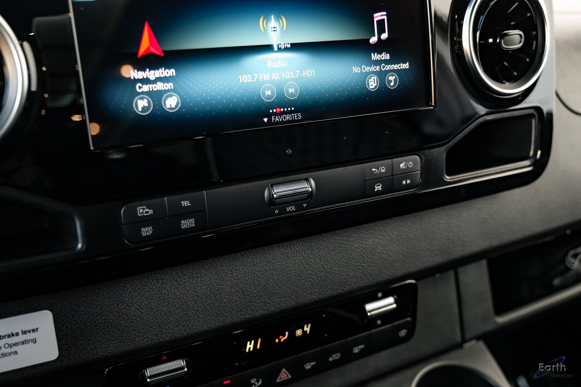 Used 2023 Mercedes-Benz Sprinter 3500 w/ Parking Package image 58