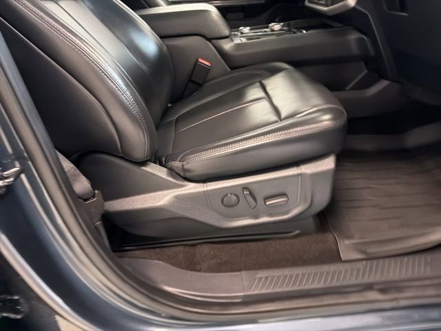Used 2022 Ford Expedition Max XLT image 14