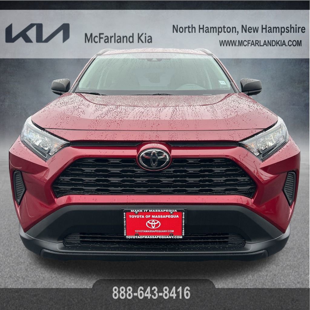 Used 2021 Toyota RAV4 LE image 3