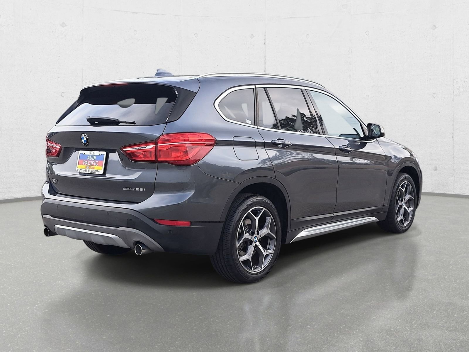 Used 2018 BMW X1 sDrive28i image 5