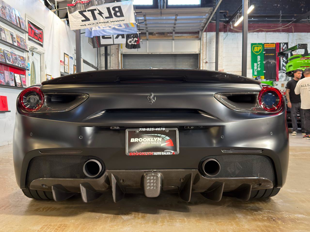 Used 2018 Ferrari 488 GTB RWD image 8