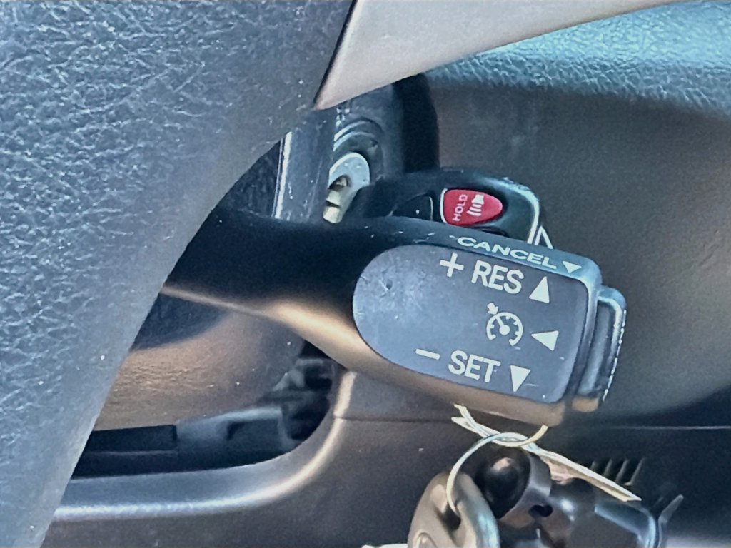 Used 2011 Toyota Camry SE w/ SE Extra-Value Pkg #1 FWD image 15