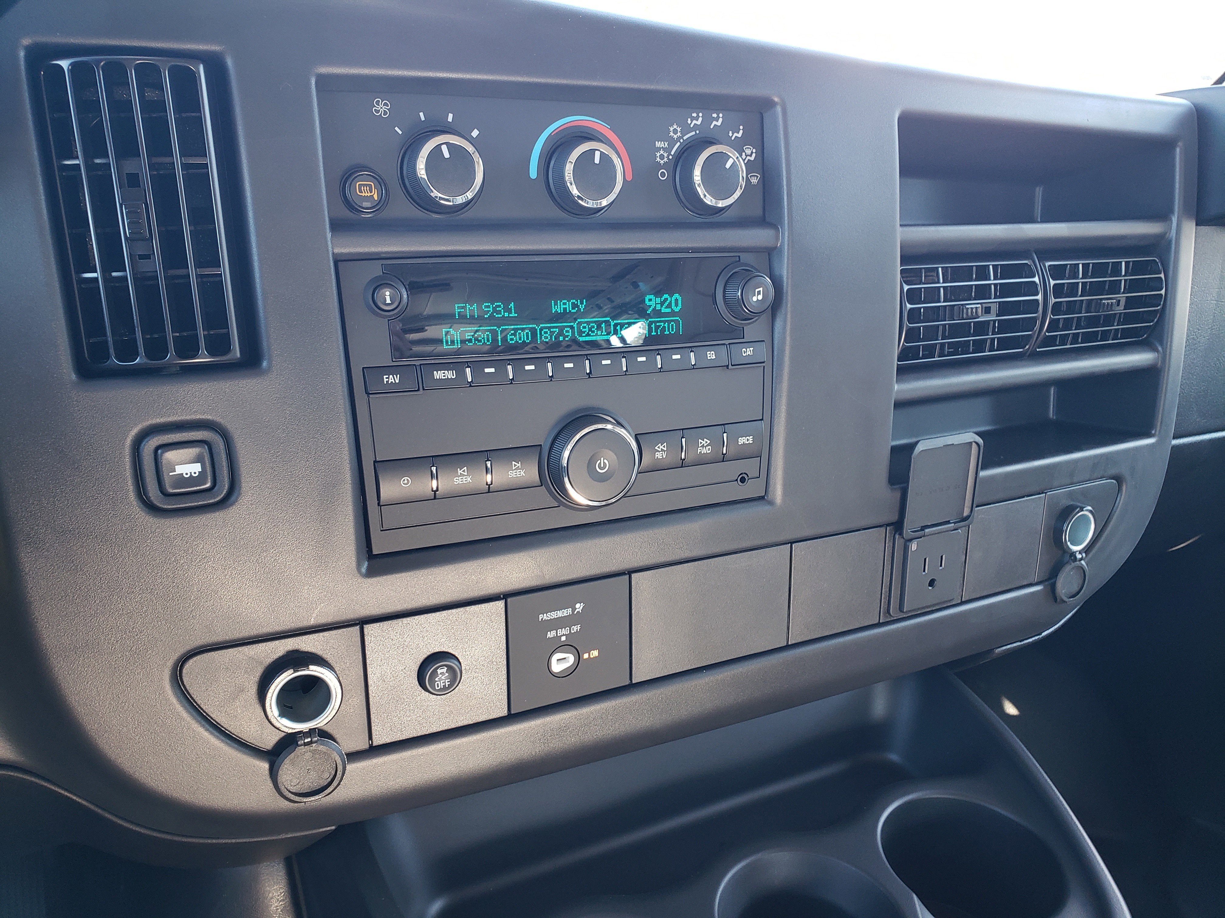 New 2025 Chevrolet Express 2500 Extended w/ Driver Convenience Package image 27