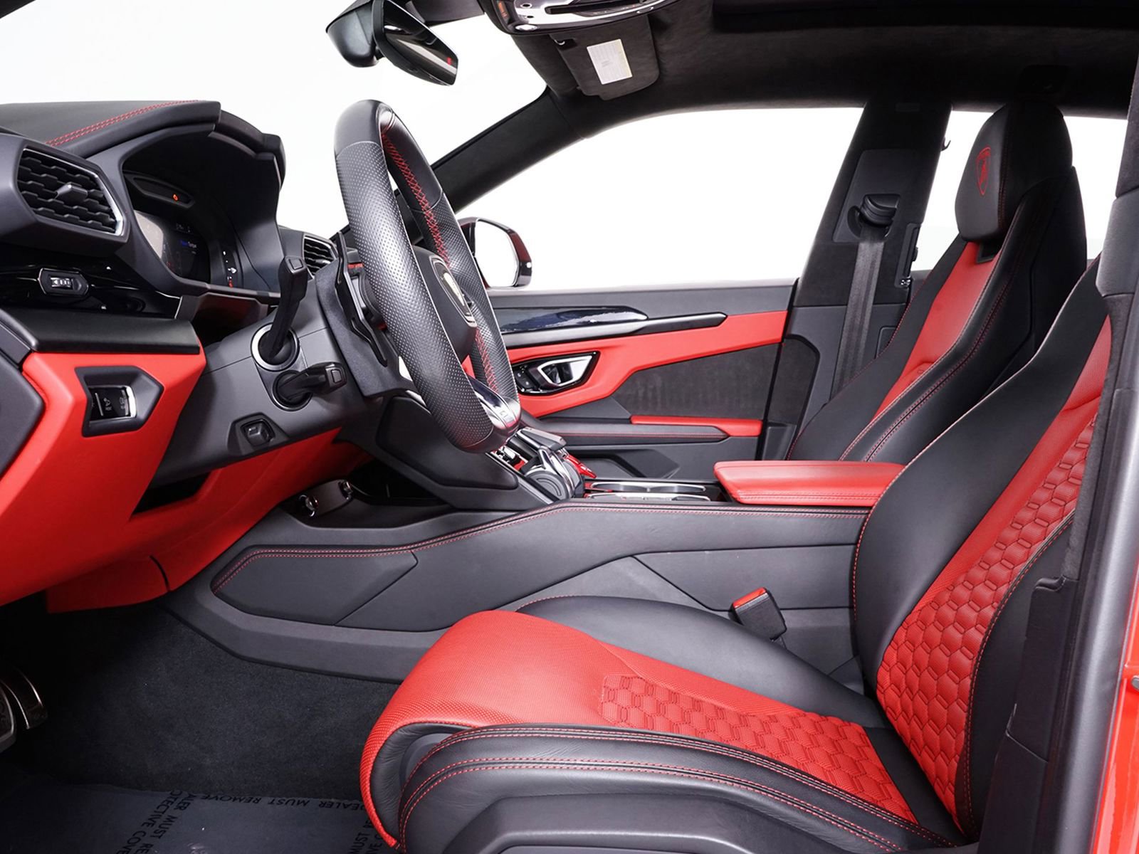 Used 2022 Lamborghini Urus AWD/4WD image 4
