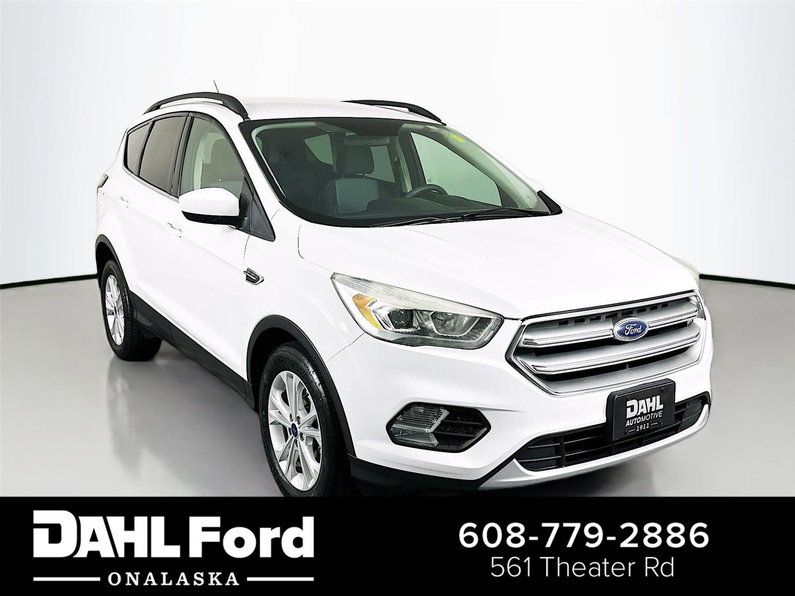 Used 2017 Ford Escape SE w/ Equipment Group 201A image 1