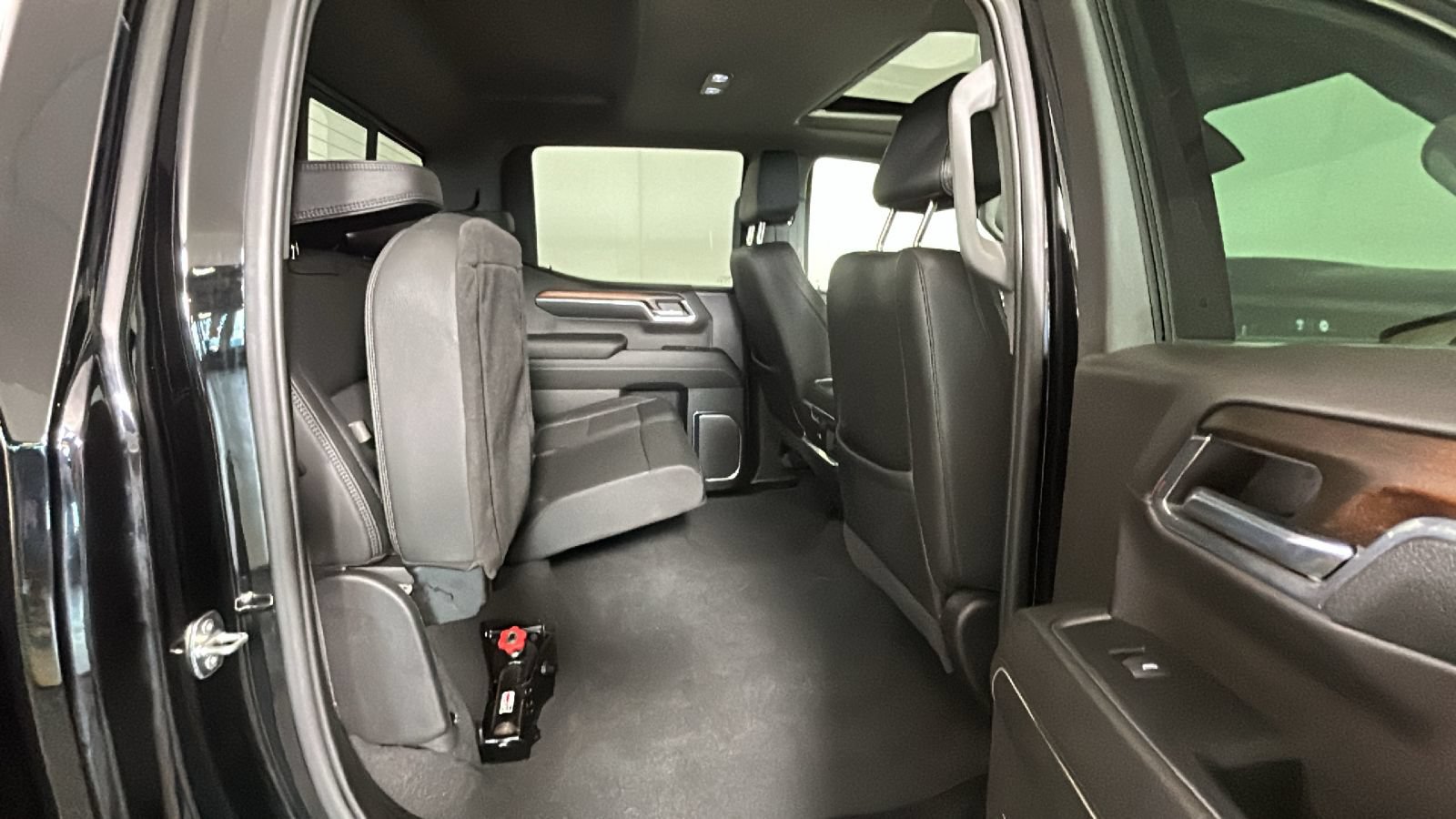 Used 2024 GMC Sierra 1500 Denali w/ Denali Reserve Package AWD/4WD image 35