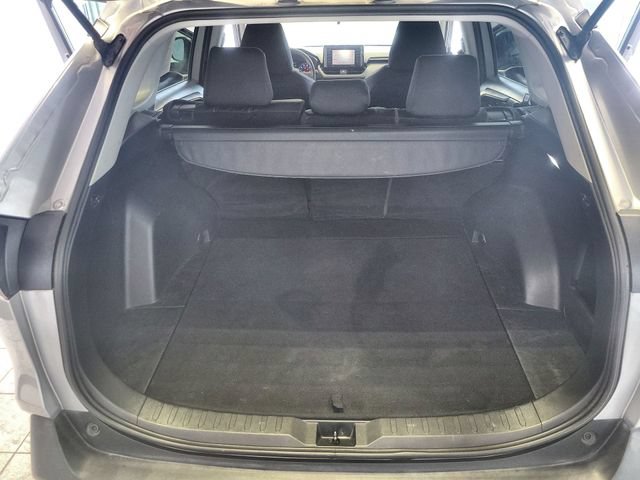 Used 2022 Toyota RAV4 LE FWD image 23