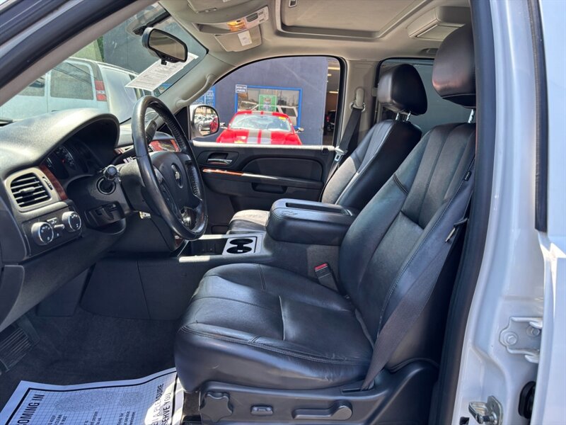 Used 2010 Chevrolet Tahoe LT AWD/4WD image 9