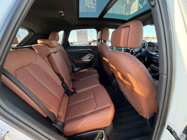 Used 2025 Audi Q3 2.0T Premium image 24