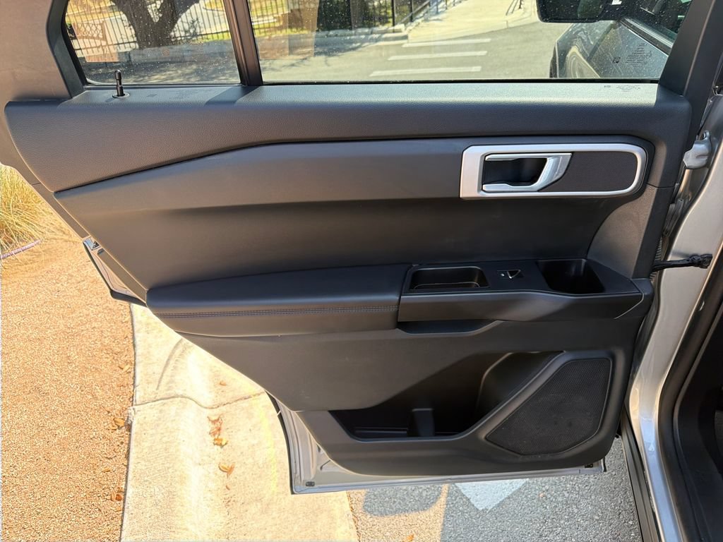 Used 2021 Ford Explorer 2WD image 29