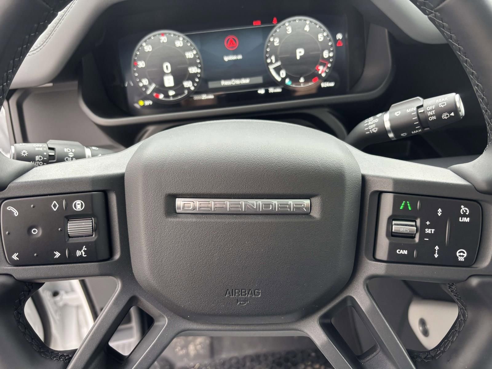 New 2026 Land Rover Defender 110 X-Dynamic SE image 15