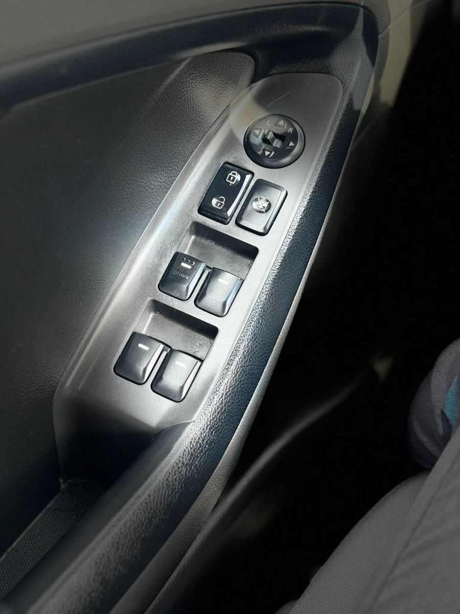Used 2017 Kia Forte LX FWD image 29
