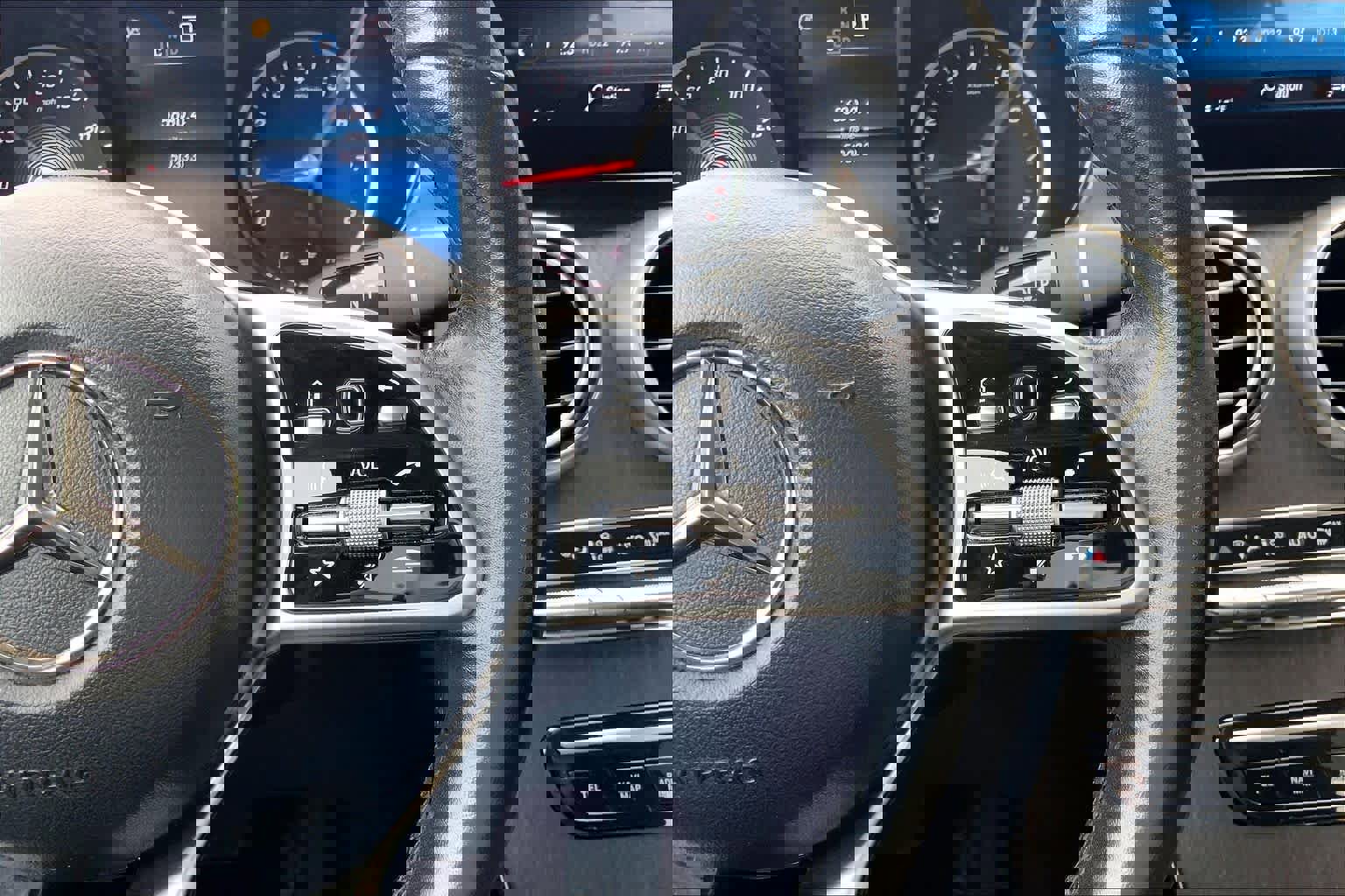 Used 2022 Mercedes-Benz GLC 300 image 22