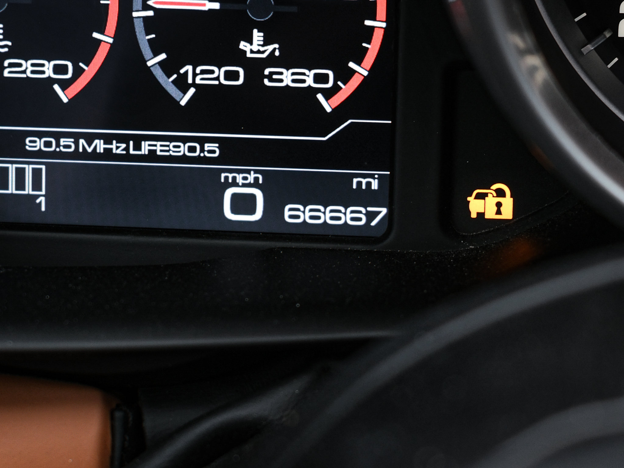 Used 2017 Ferrari California T RWD image 23