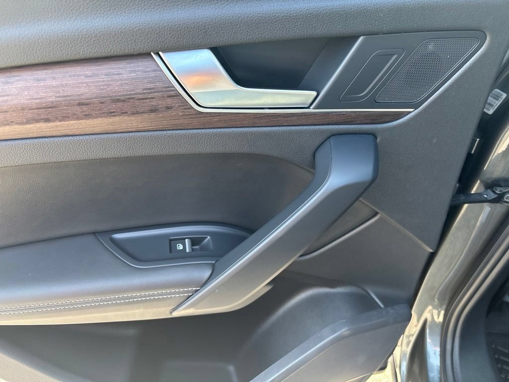 Used 2021 Audi Q5 2.0T Premium Plus AWD/4WD image 27