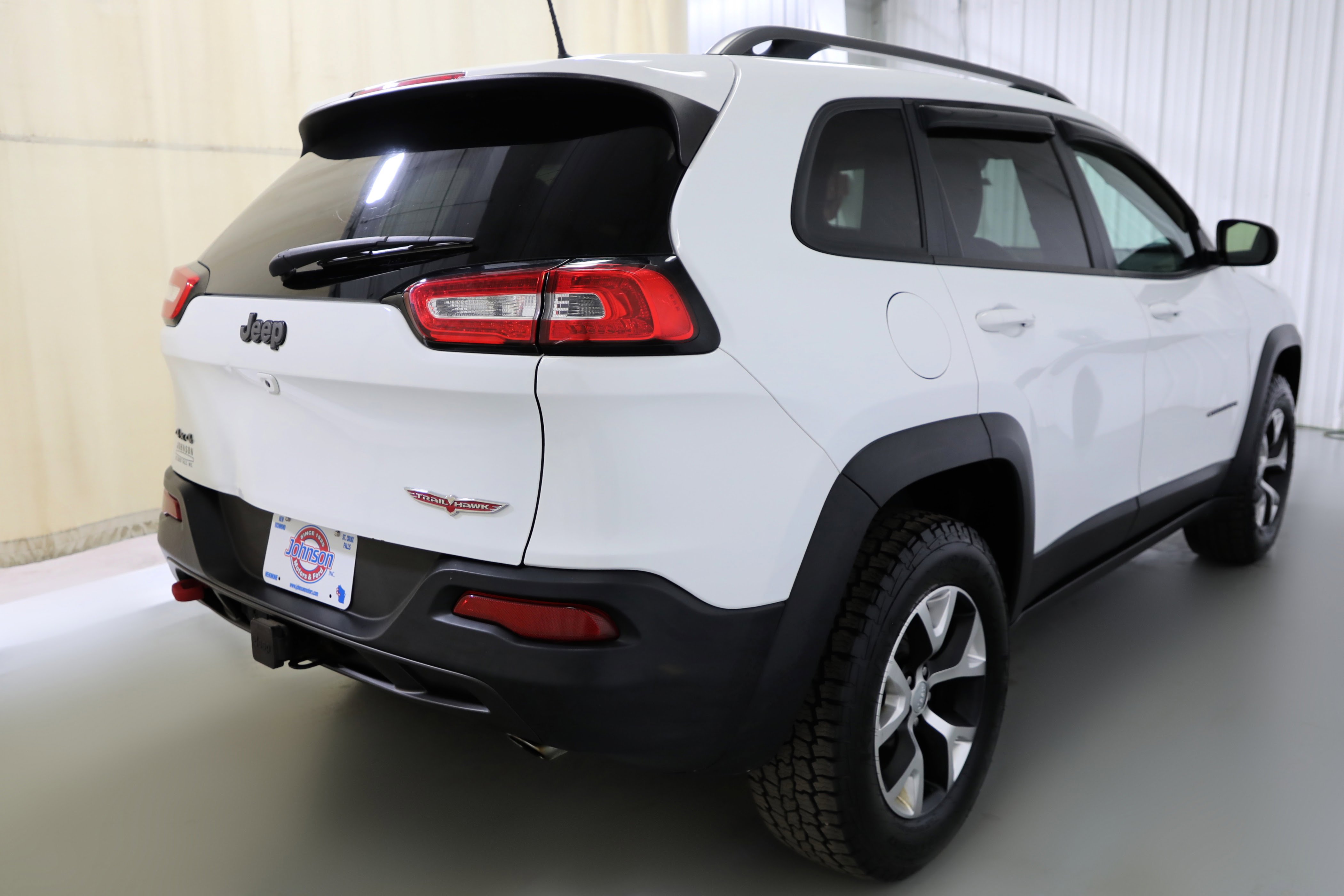 Used 2017 Jeep Cherokee Trailhawk w/ Cold Weather Group image 20