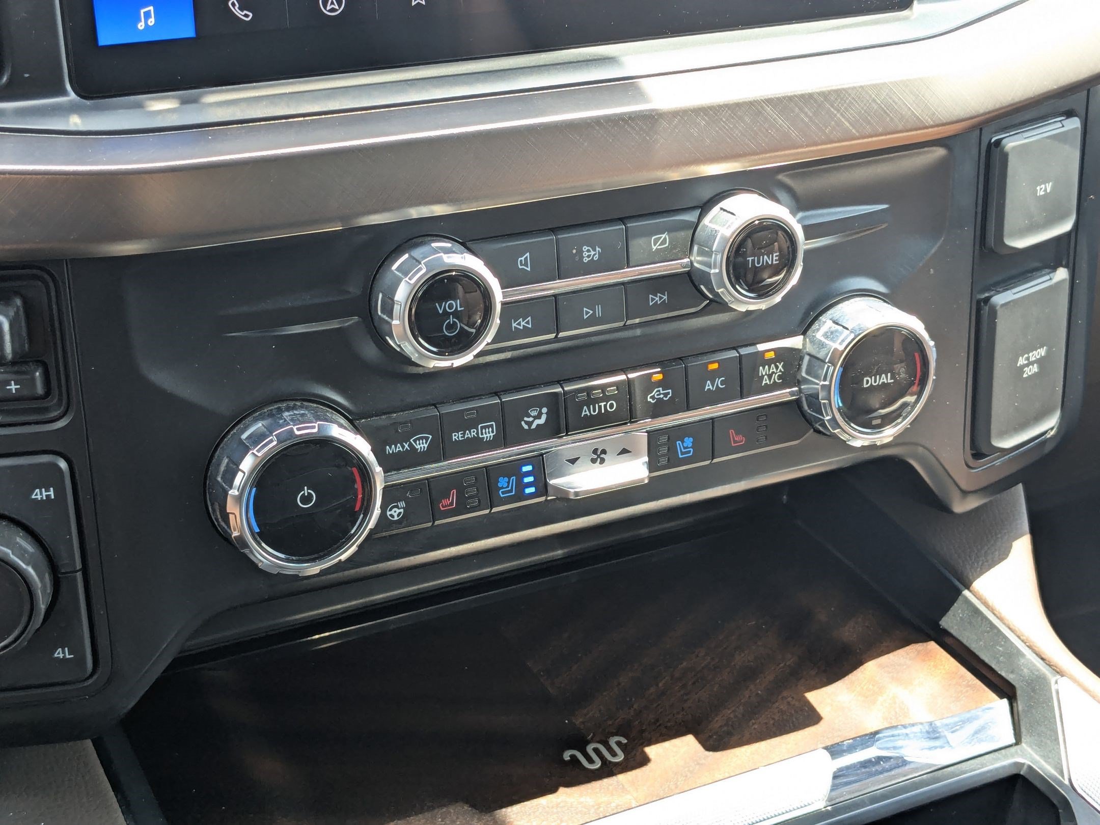 Used 2023 Ford F350 King Ranch AWD/4WD image 23