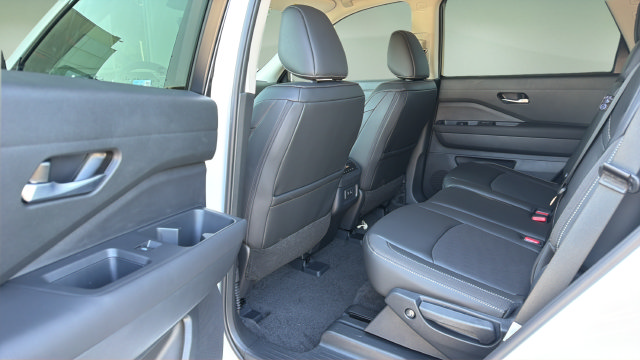 New 2026 Nissan Pathfinder SL AWD/4WD image 25