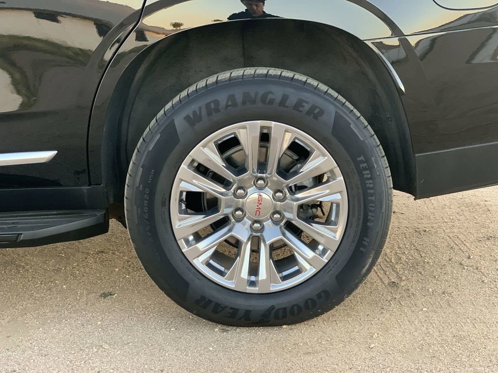 Certified 2025 GMC Yukon Denali image 31