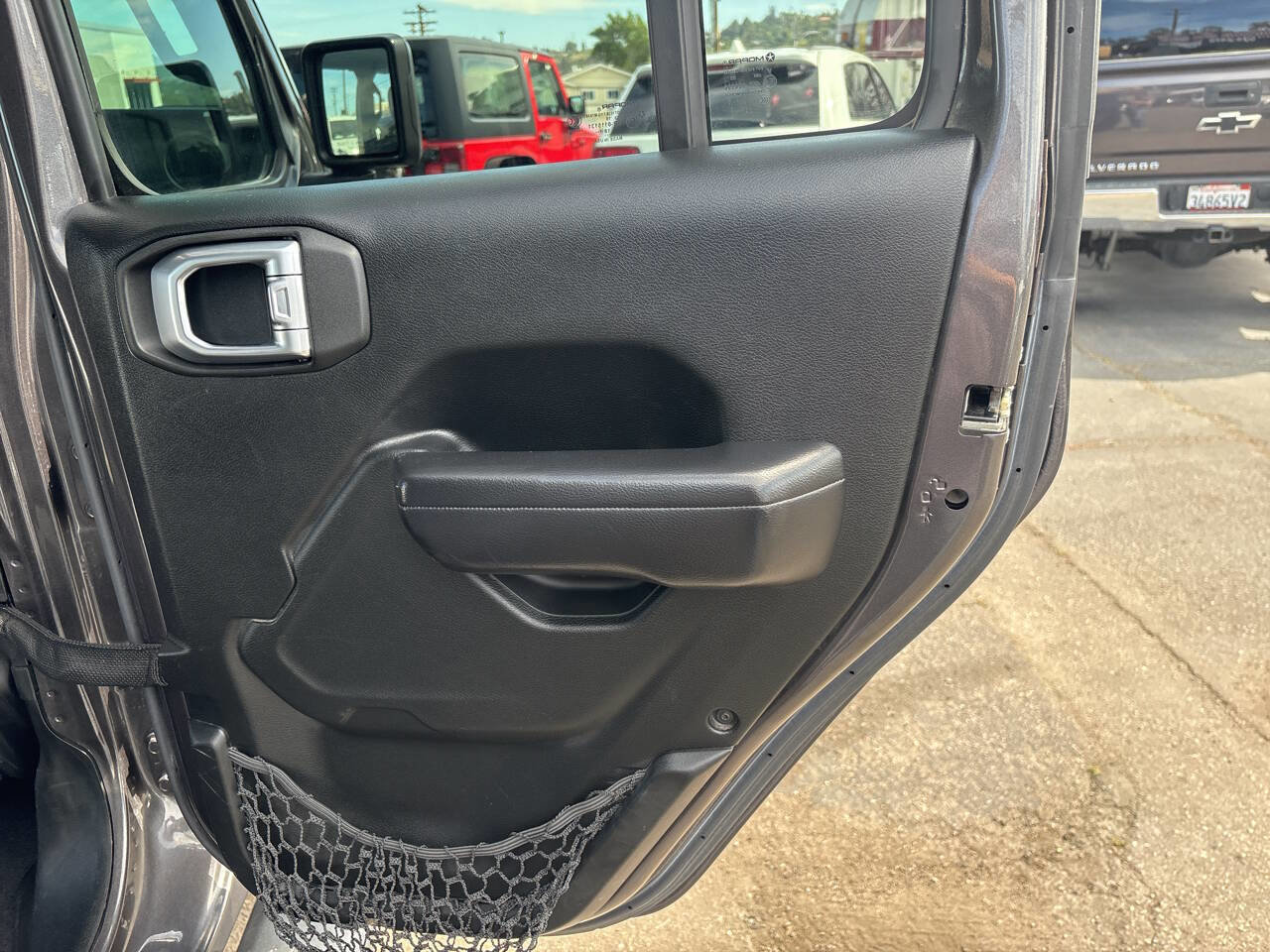 Used 2018 Jeep Wrangler Unlimited Sport S AWD/4WD image 17