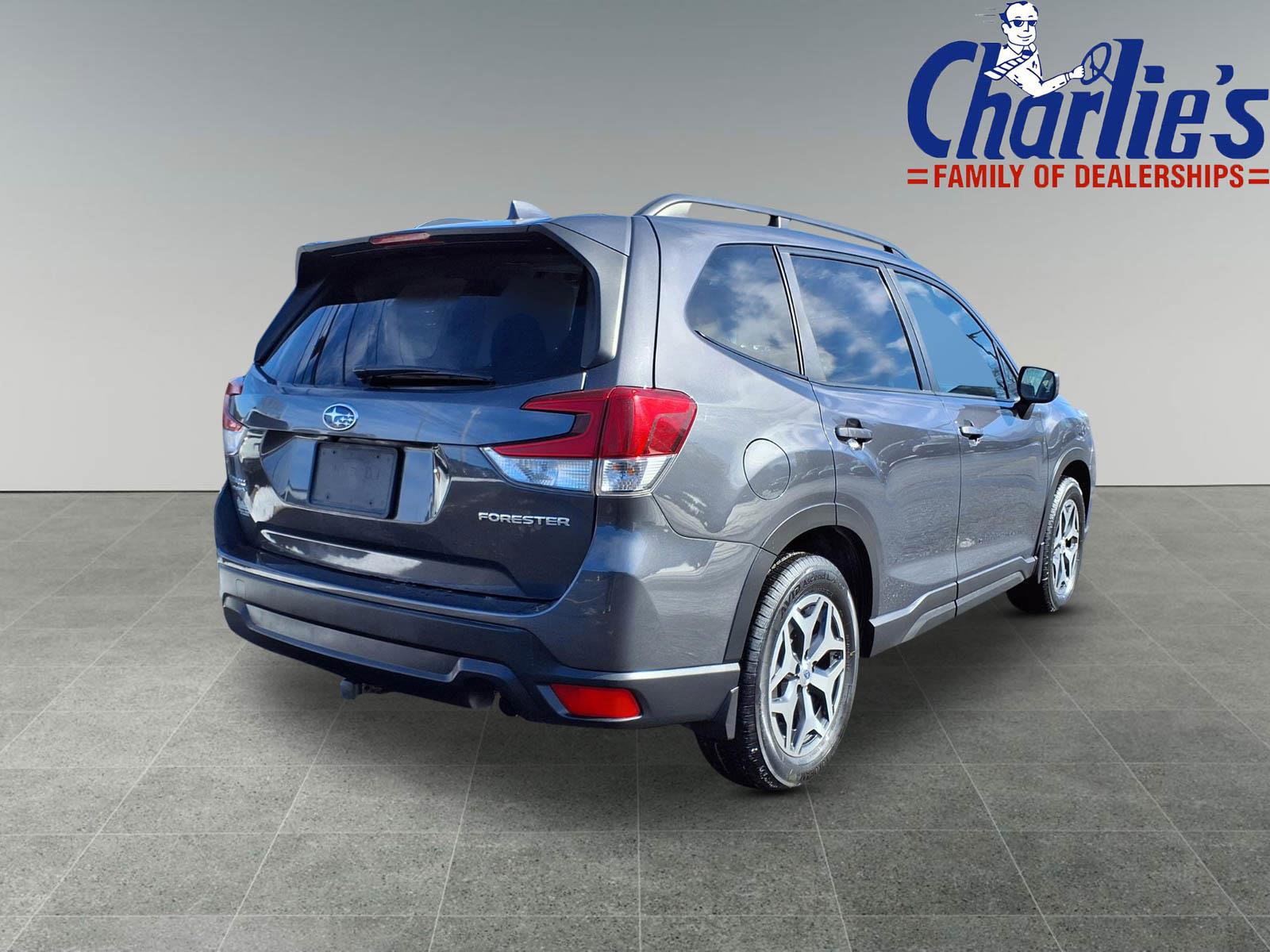 Used 2021 Subaru Forester Premium image 4