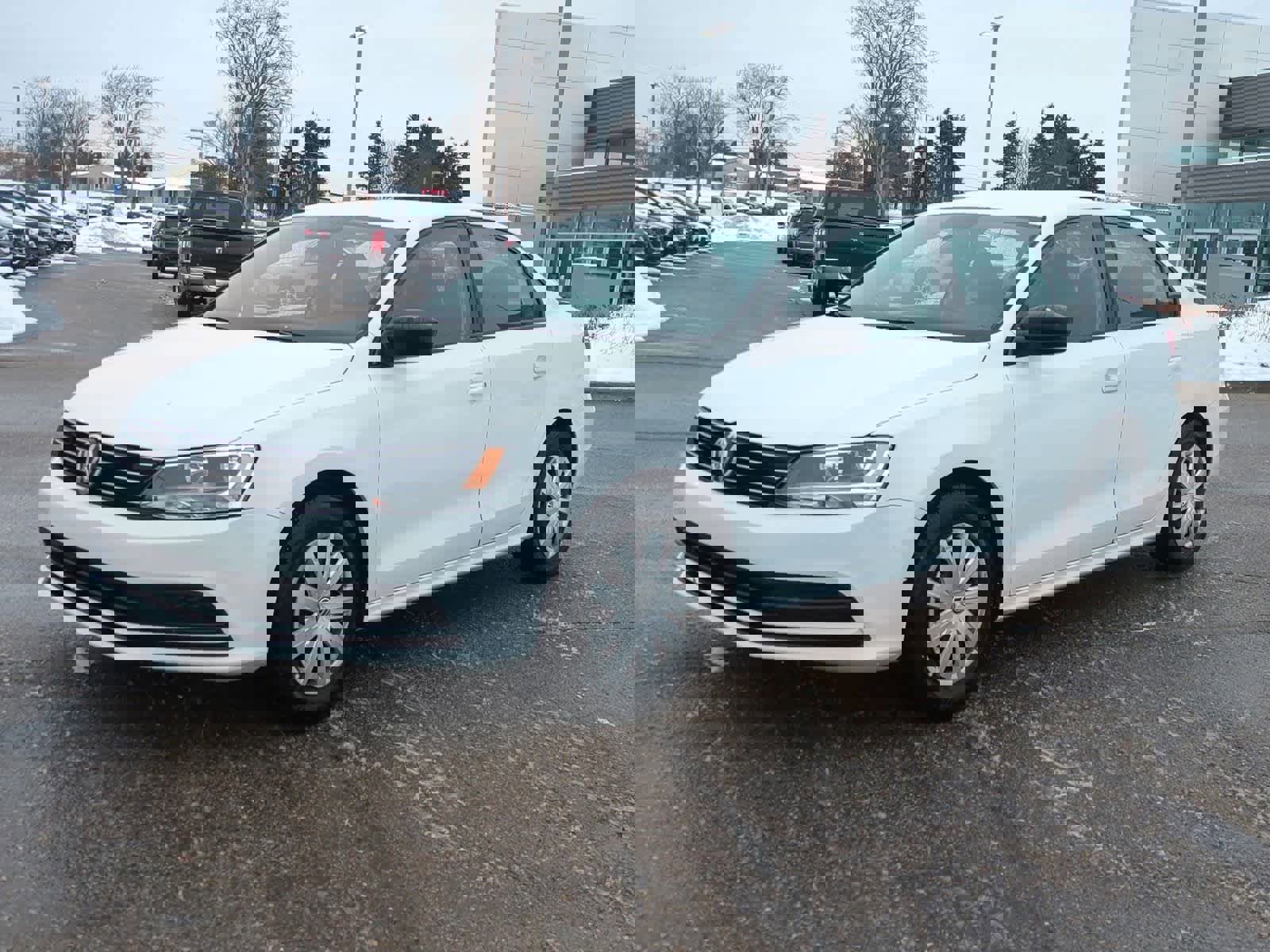 Used 2015 Volkswagen Jetta S image 4