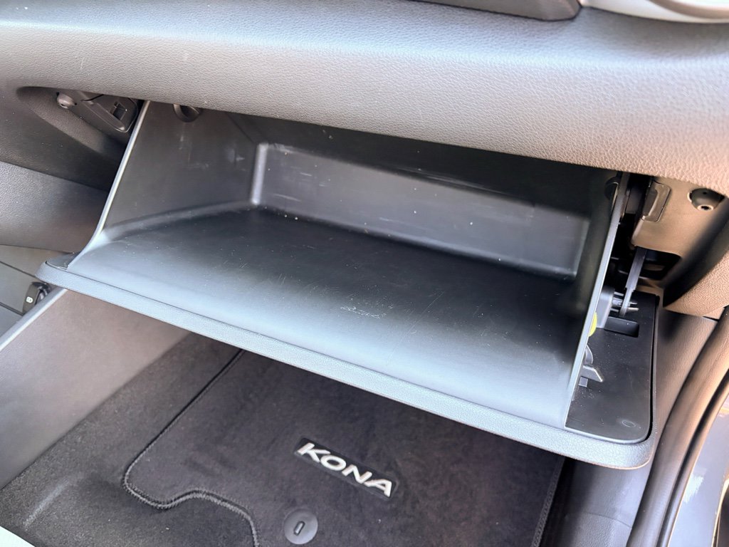 Used 2023 Hyundai Kona Limited w/ Cargo Package image 21