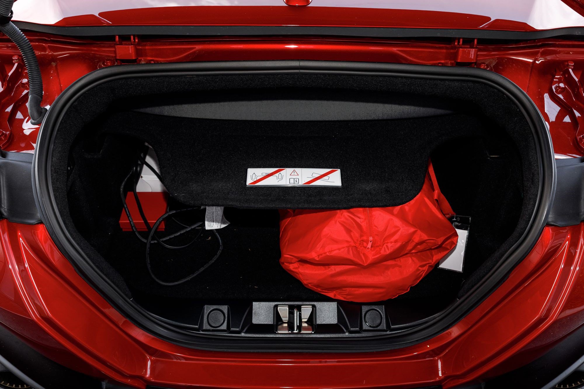 Used 2025 Ferrari Roma Spider RWD image 20