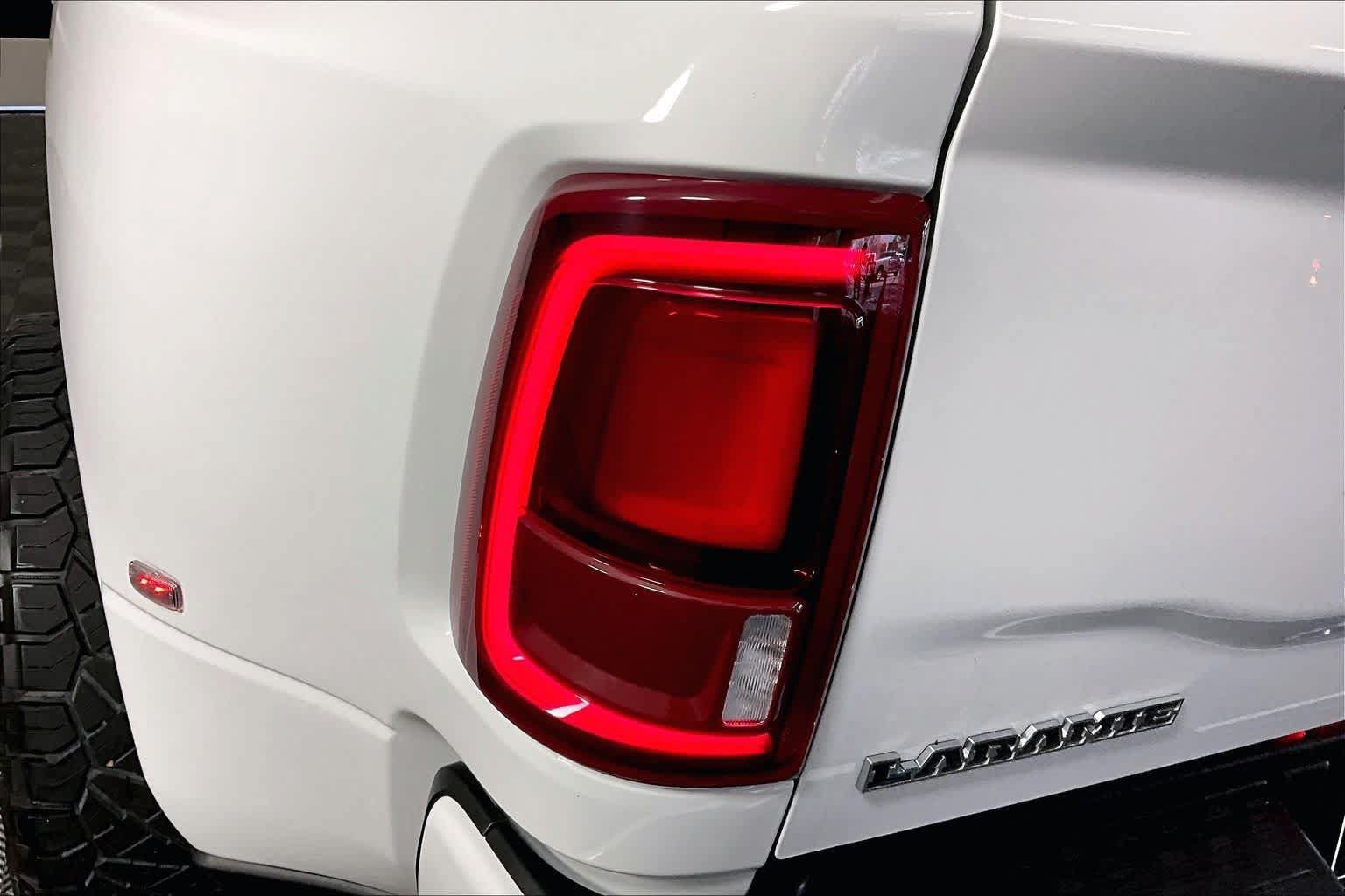 Used 2026 RAM 3500 Laramie AWD/4WD image 27