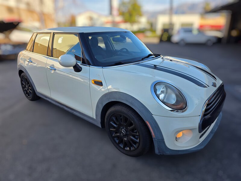 Used 2016 MINI Cooper 4-Door Hardtop FWD image 8
