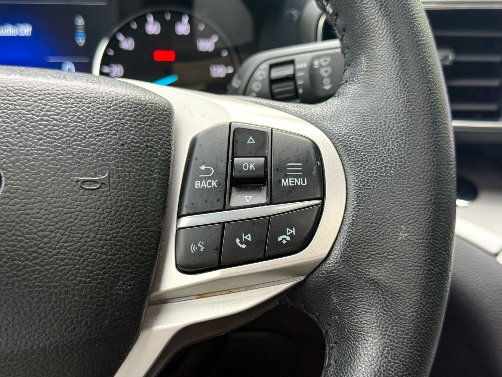 Certified 2023 Ford Explorer XLT w/ Equipment Group 202A AWD/4WD image 43