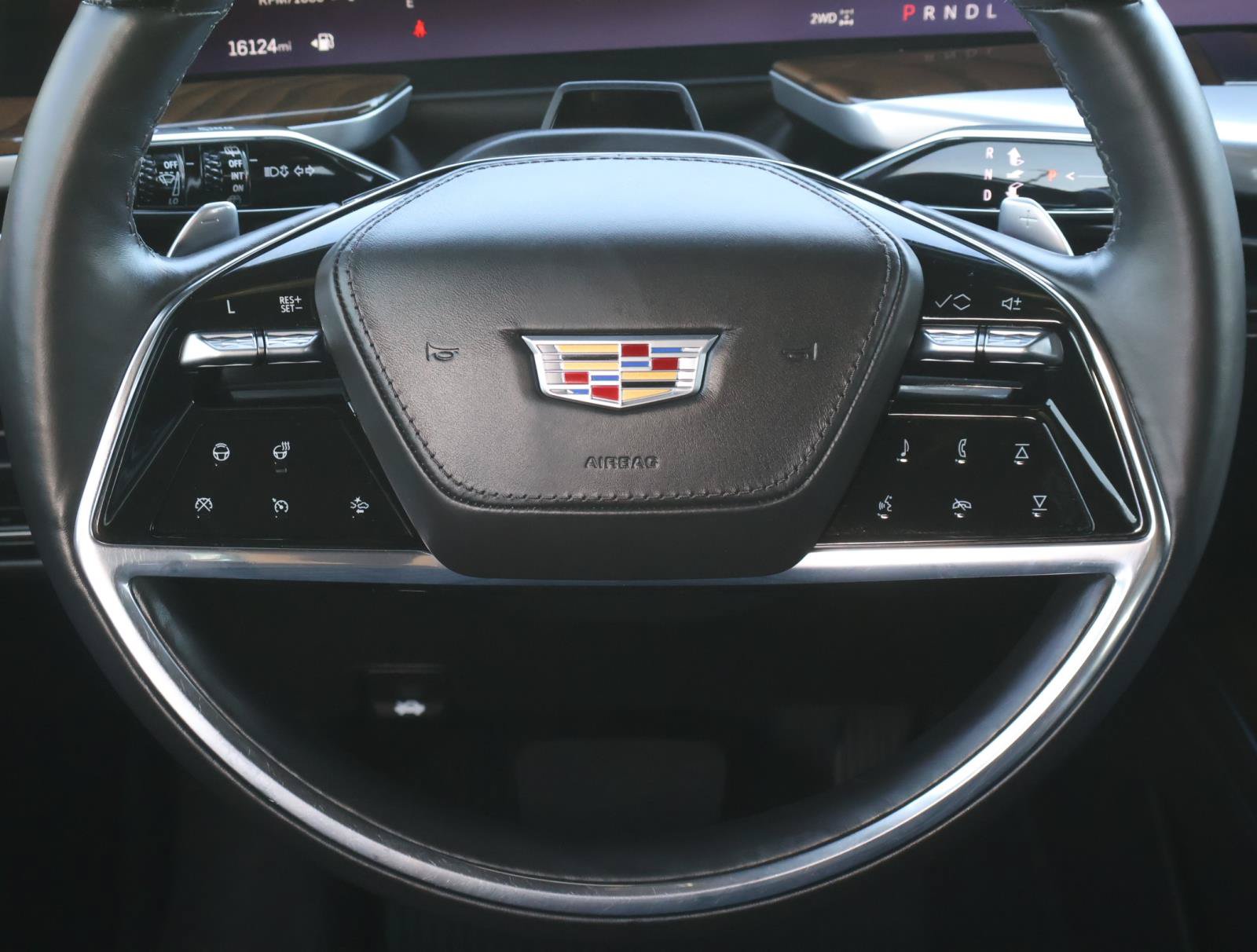 Certified 2025 Cadillac Escalade ESV Sport Platinum w/ LPO, ONYX Package AWD/4WD image 13