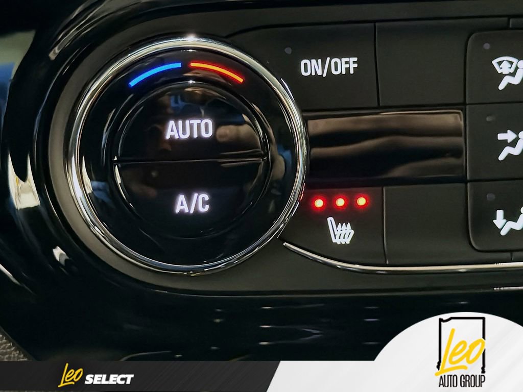 Used 2025 Chevrolet Trax ACTIV w/ Driver Confidence Package image 19
