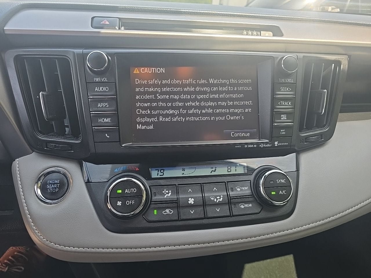 Used 2018 Toyota RAV4 XLE FWD image 10