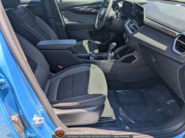 Used 2025 Chevrolet TrailBlazer LS FWD image 30