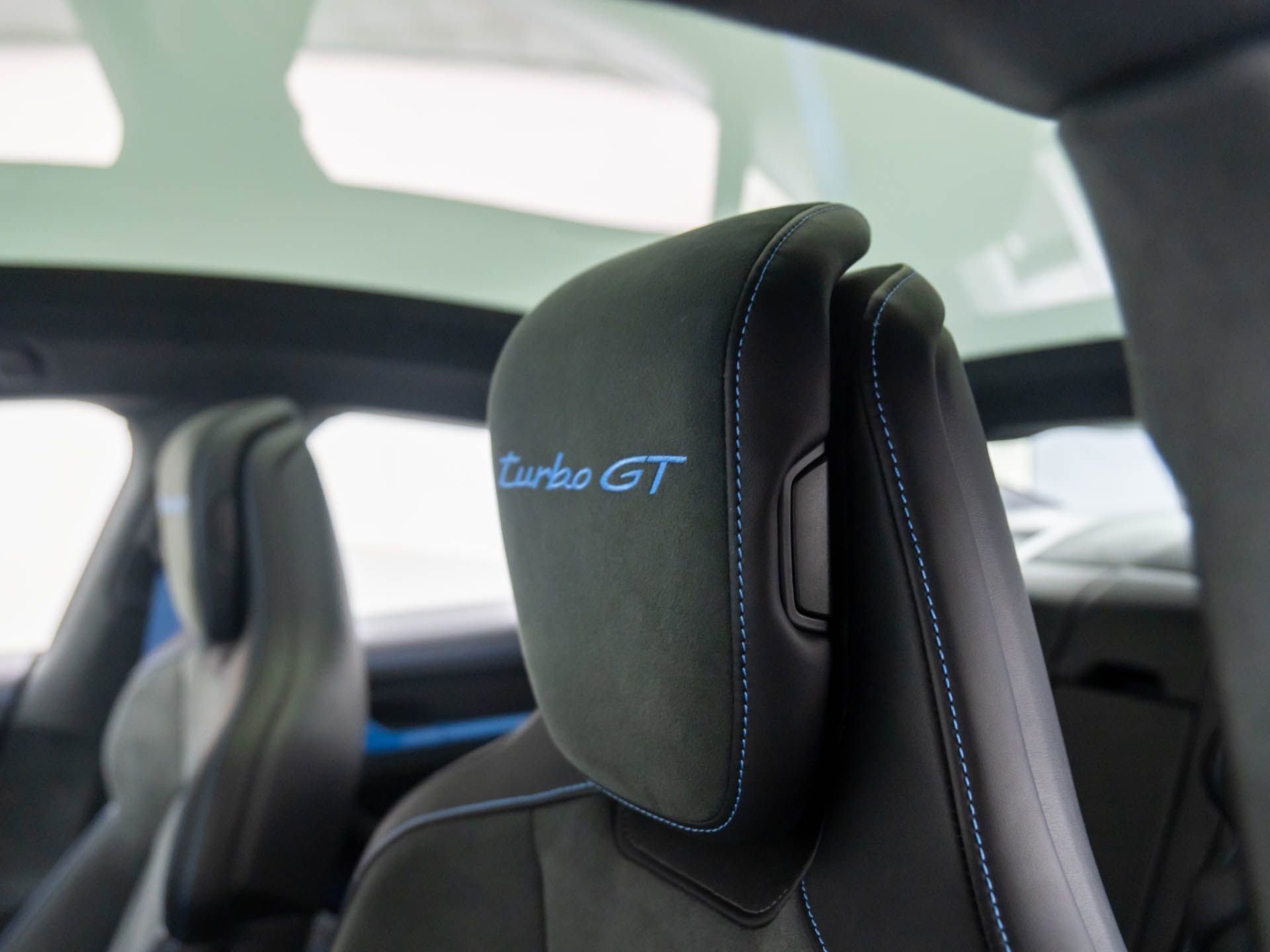 Certified 2025 Porsche Taycan Turbo GT image 19