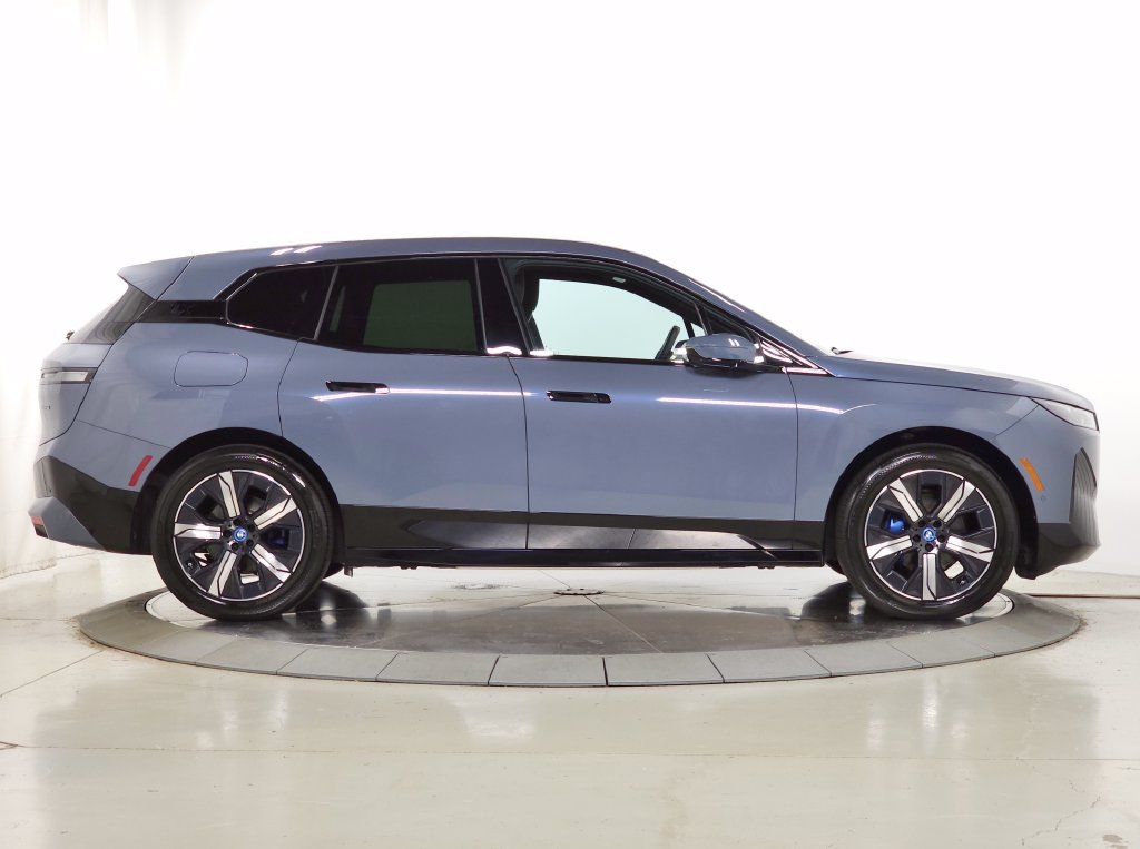 Certified 2024 BMW iX xDrive50 w/ Premium Package AWD/4WD image 13