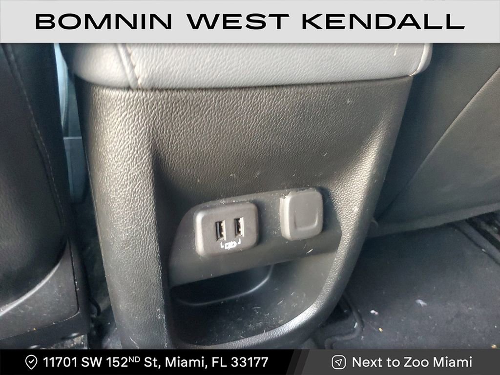 Used 2022 Chevrolet Colorado Z71 w/ Safety Package image 16