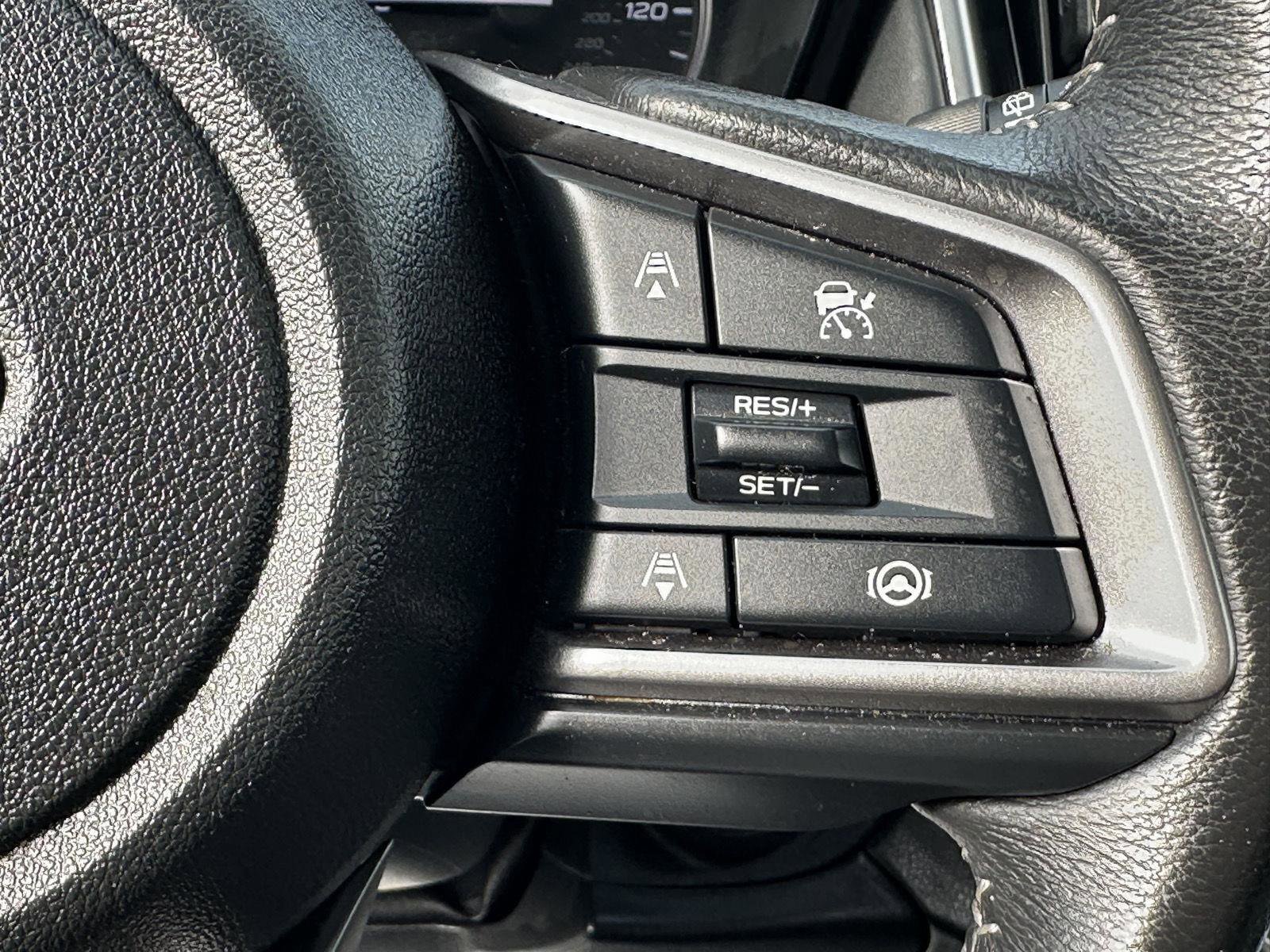 Used 2023 Subaru Outback Premium image 11