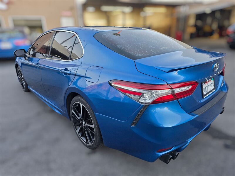 Used 2018 Toyota Camry XSE FWD image 4