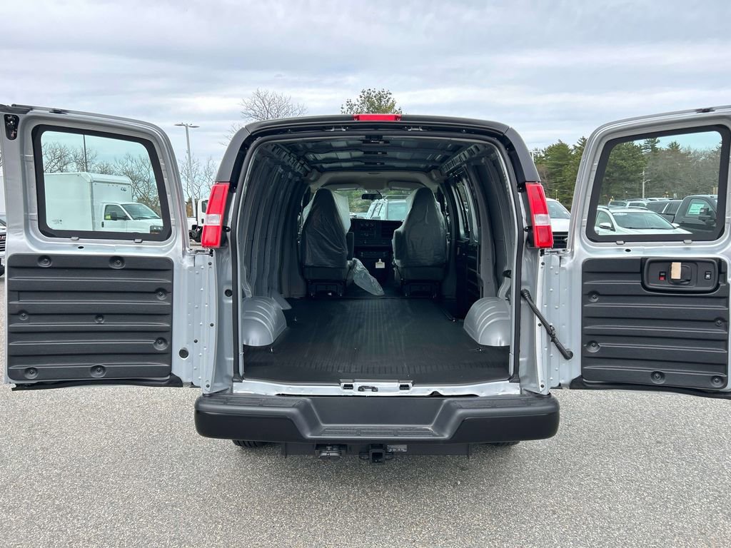 New 2026 GMC Savana 2500 w/ Cold Climate Package RWD image 6