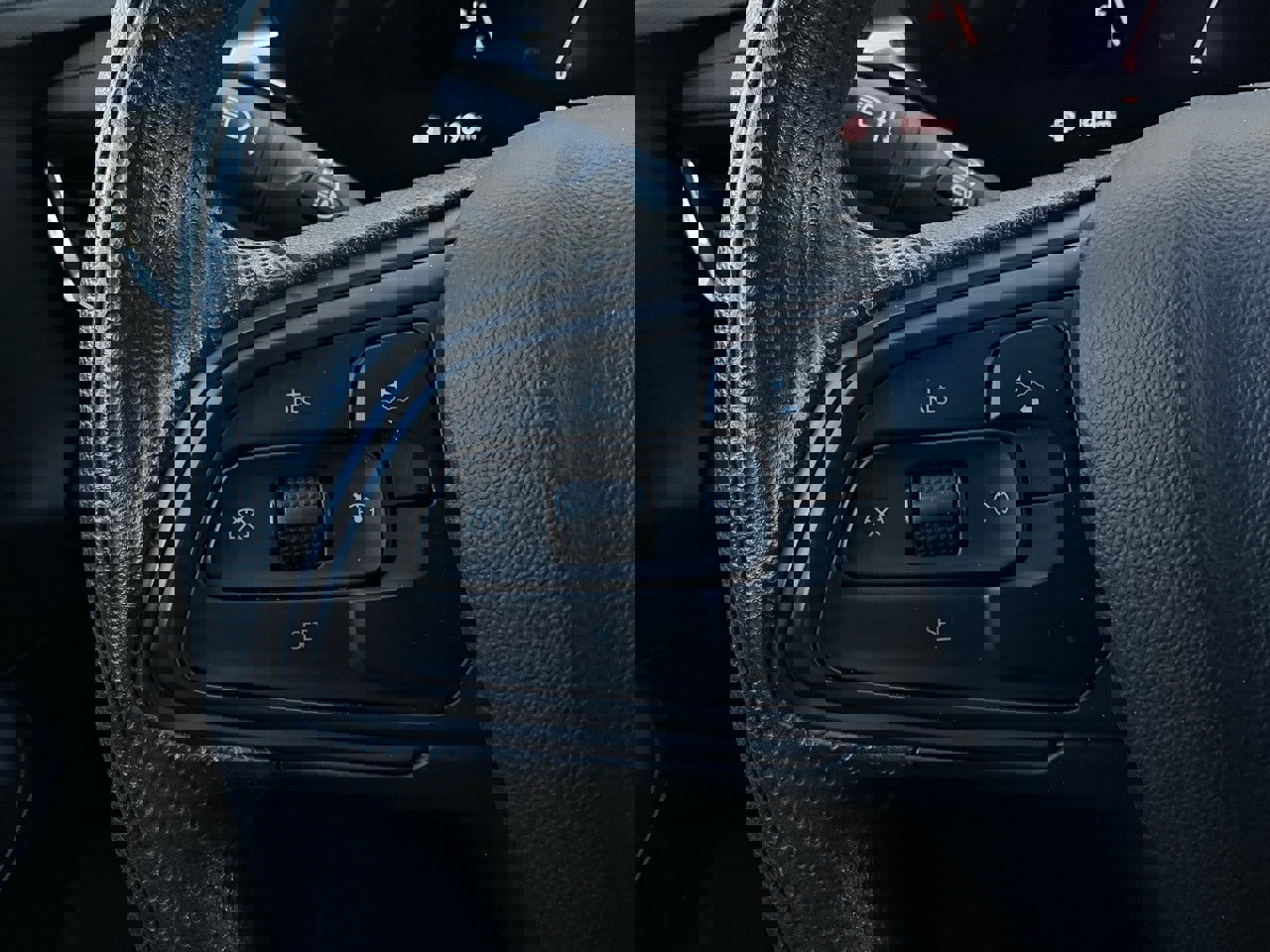 Used 2025 Buick Envista Preferred image 33