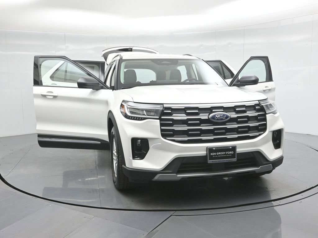 New 2025 Ford Explorer Active w/ Active Comfort Package image 31